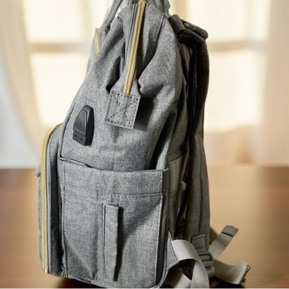 Lovevook cooler Backpack fits 24 pack grey 15 in H x 10 in wide xtra pockets EUC - Picture 3 of 7